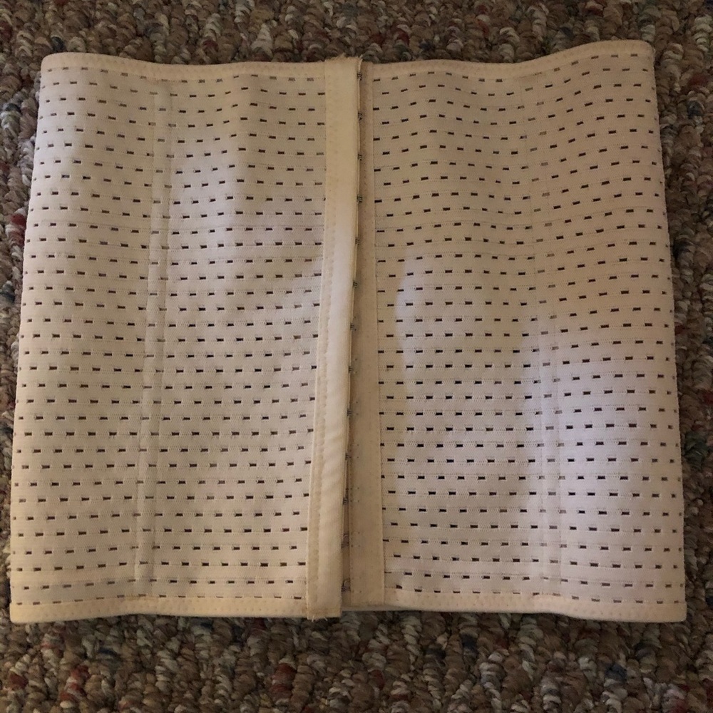 Waist trainer/corset